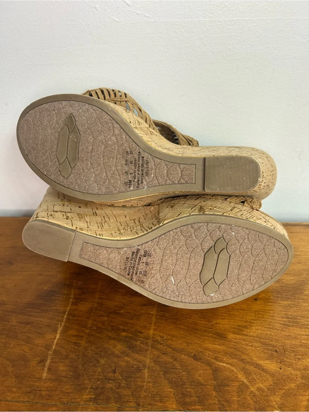 Carlos by Carlos Santana Tan Woven Cork Wedge Sandals size 10